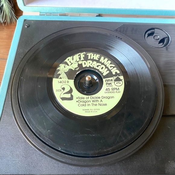 VINTAGE Peter Pan 45 RPM Vinyl Records - Wizard of Oz, Puff the Magic Dragon - Picture 7 of 8
